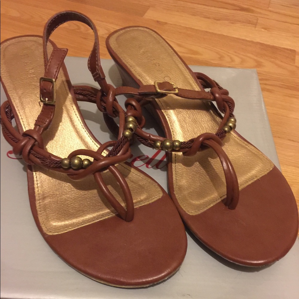 Thong Sandals w/ gold details